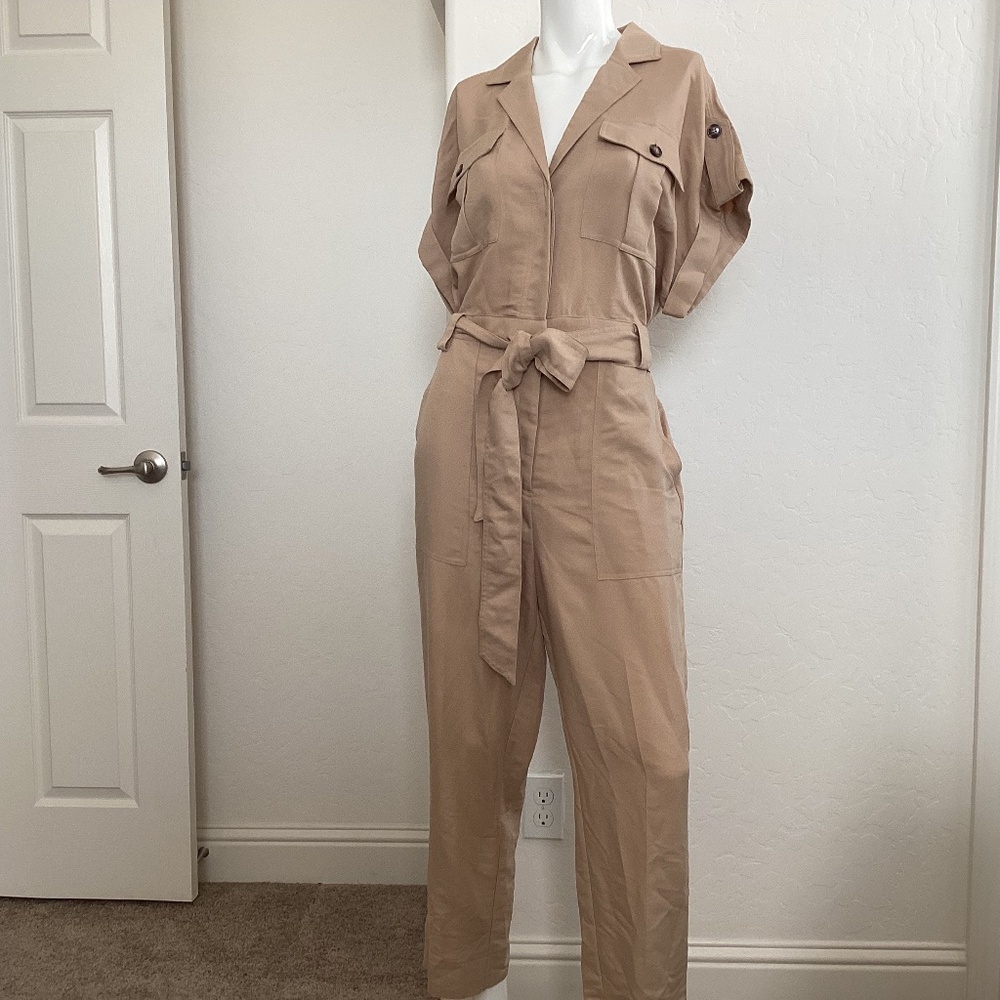 H & M military-style tan jumpsuit, sz 8, 4 pockets, short sleeves